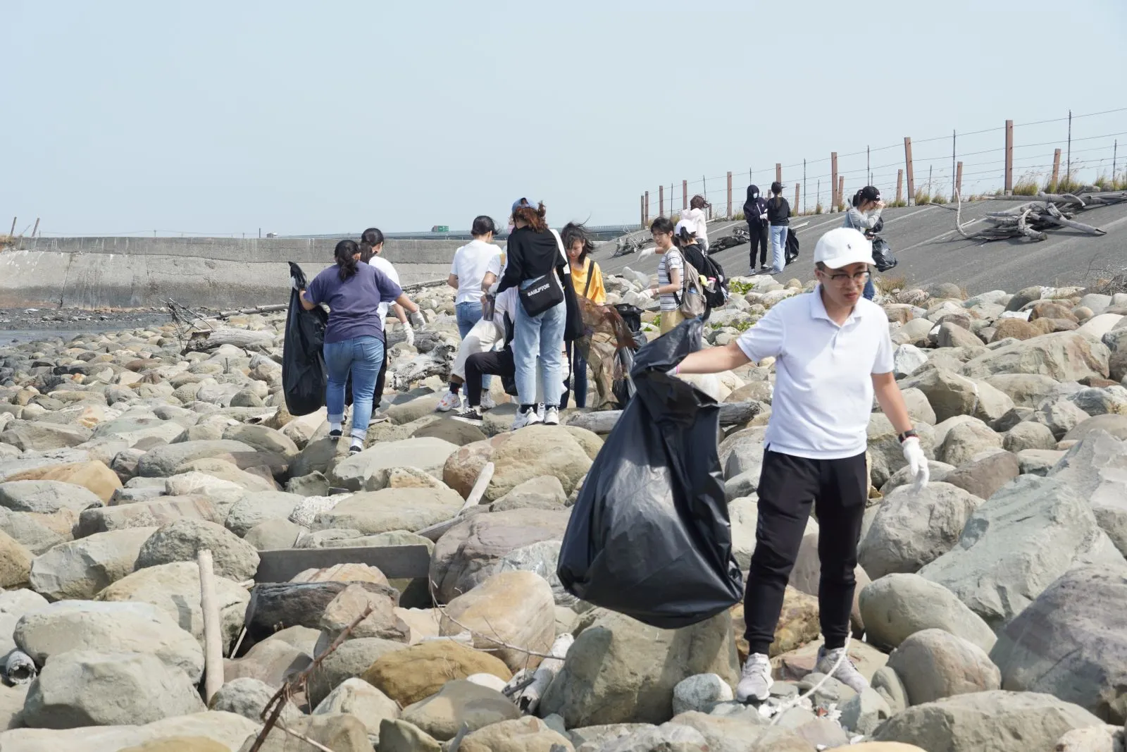 此圖詳細說明請見以下文字區塊。